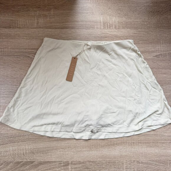 NWT SKIMS Soft Lounge Mini Skort Bone Cream Small - Picture 1 of 12